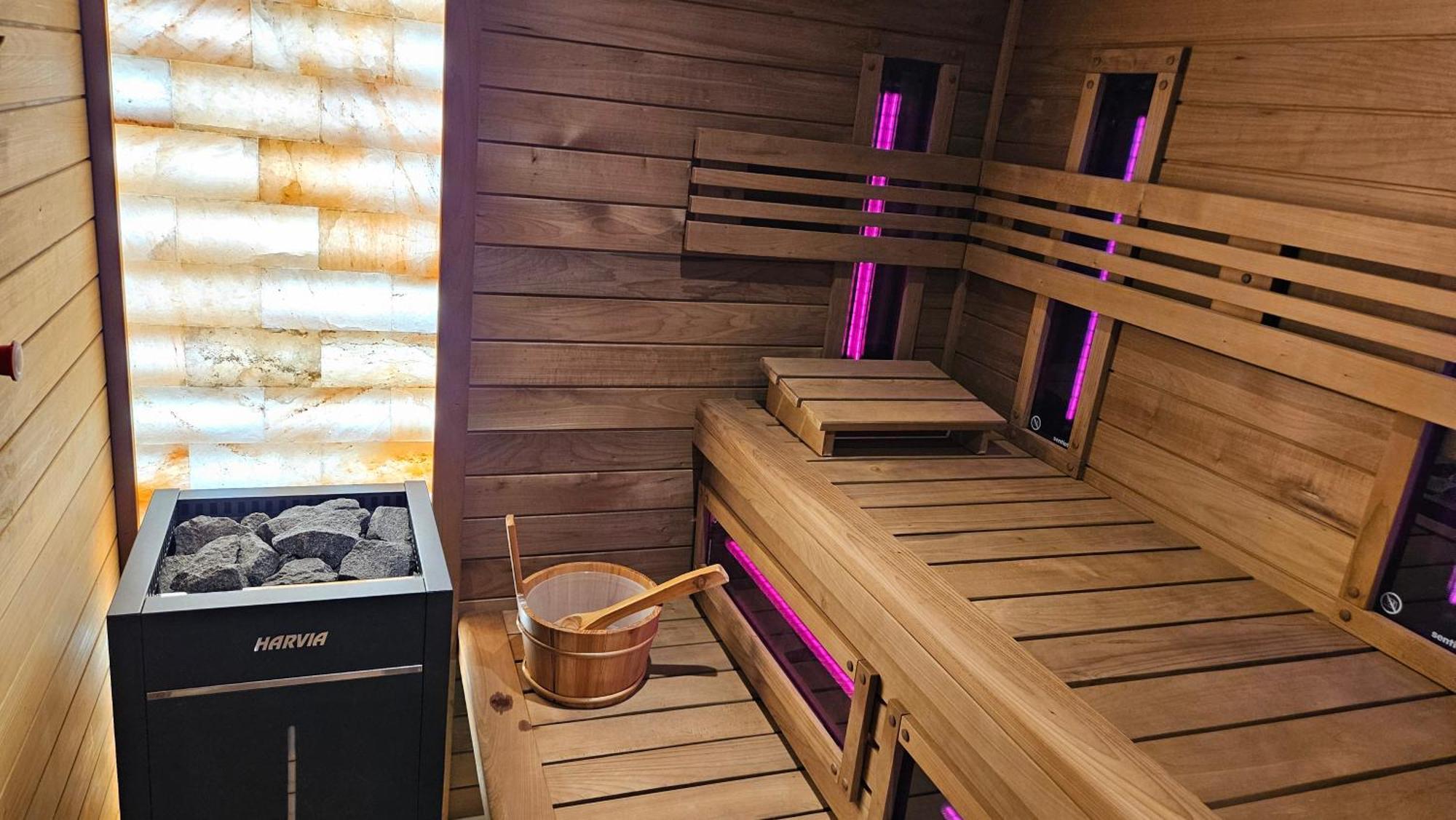 Apartamenty Komarno 46 Jacuzzi&Sauna Экстерьер фото
