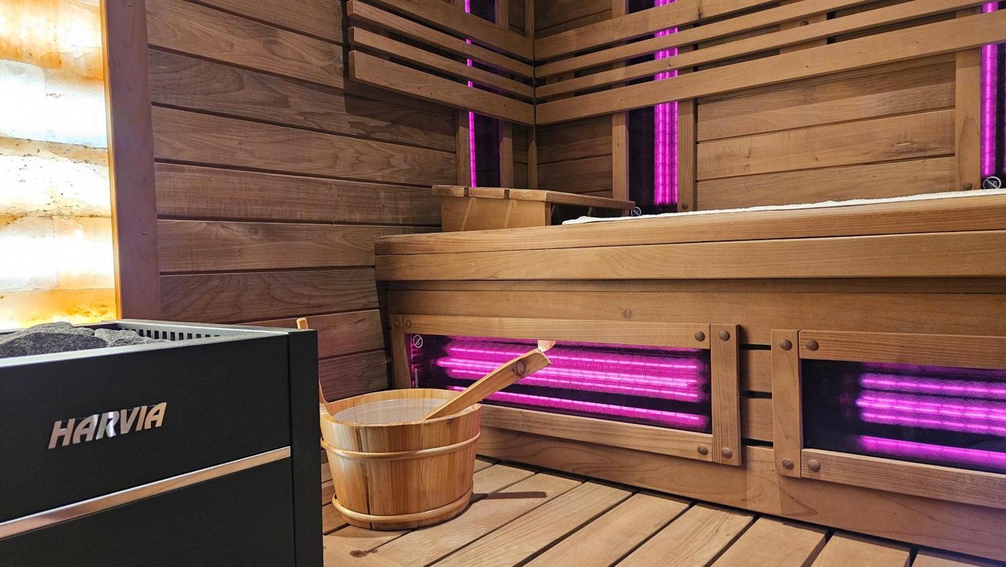 Apartamenty Komarno 46 Jacuzzi&Sauna Экстерьер фото
