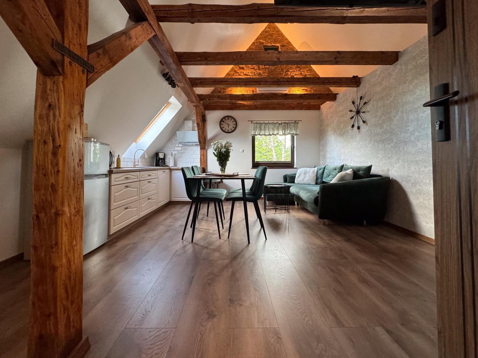 Apartamenty Komarno 46 Jacuzzi&Sauna Экстерьер фото